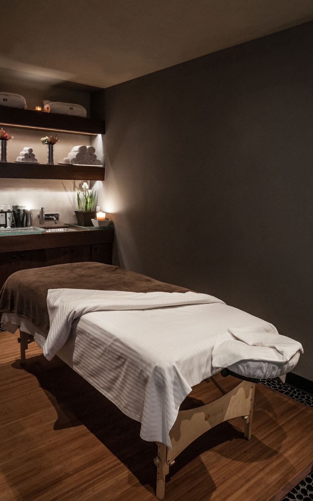 تطبيق رُواء بيوتي - أفضل جلسات المساج المنزلي في جدة لتخفيف التوتر واستعادة النشاط 